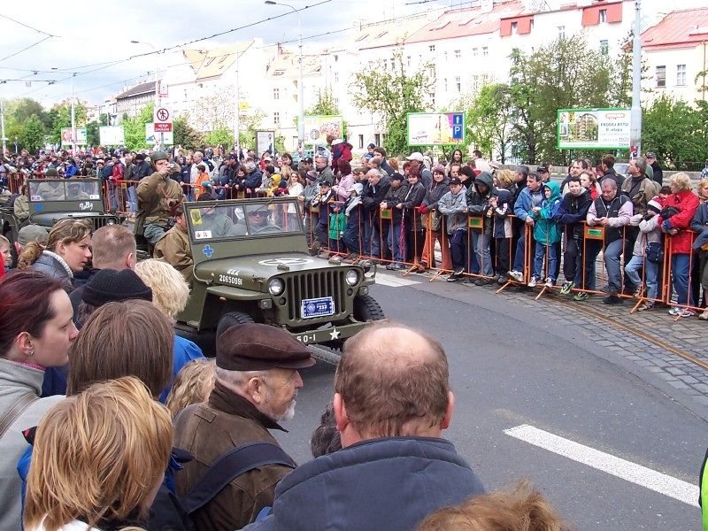 60poKolonaSeHnula(14)