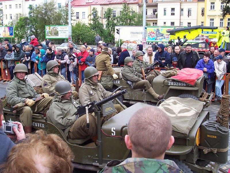 60poKolonaSeHnula(16)