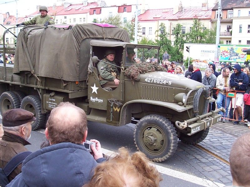 60poKolonaSeHnula(17)