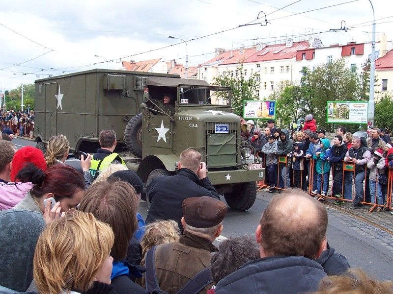 60poKolonaSeHnula(21)