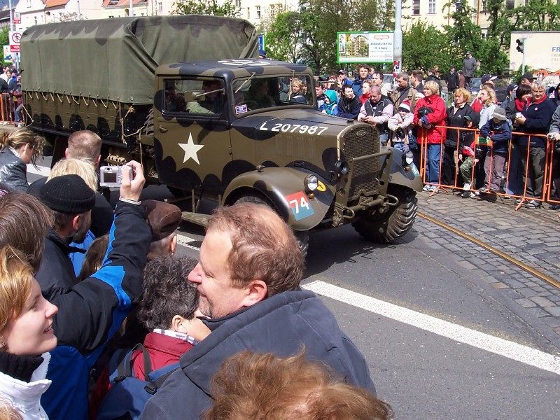 60poKolonaSeHnula(40)