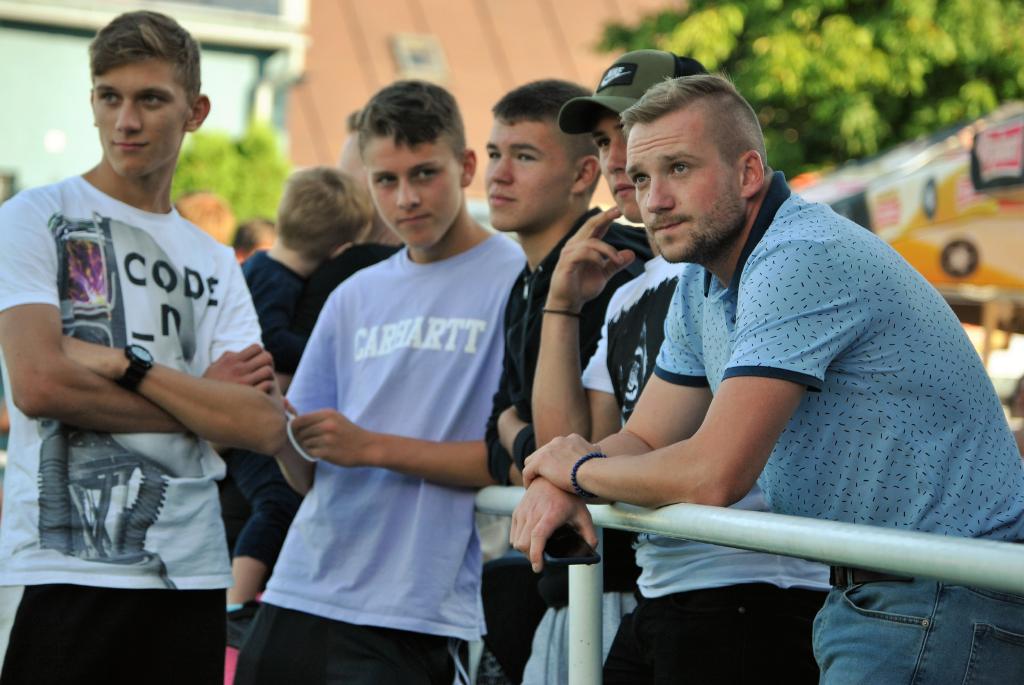 horeHrochPostrehy(115)