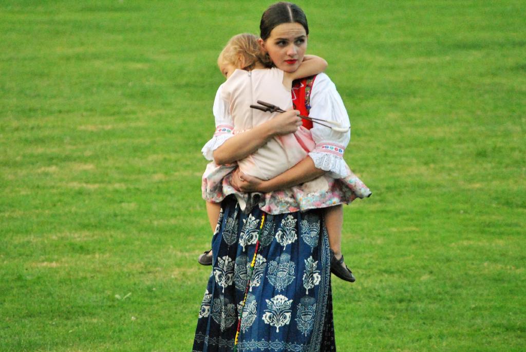 horeHrochPostrehy(126)