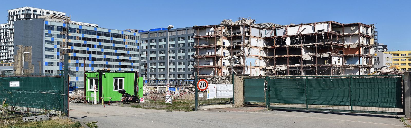 Obrázek přes celou šířku